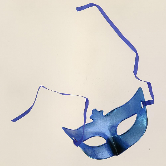 Маскарадная маска Голубая из пластика (полипропилен) с лентой для крепления на голове / 16х10х6,5см арт.80596 000000000001191306