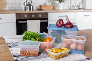 Контейнер BERGEN 1,3л коралловый PLAST TEAM PT1138КОРАЛ-20 000000000001189837