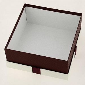 Коробка подарочная с бантом тиснение РОМБ-крупный 210x210x110мм Д10103К.185.1 000000000001205211