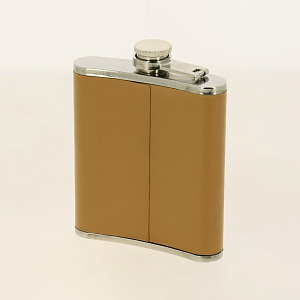 Набор подарочный 37808 "Аудиокассета" 20.2x13.2x6.7, в коробке из окраш-го черного металла: фляга д/спиртных напитков, 200 мл и 2 ст 000000000001162881