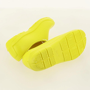 Галоши женские р.39 AYO желтый выполнены из ЭВА, обладающего антибактериальными и противогрибковыми свойствами, легкостью. Удобная колодка 000000000001206266