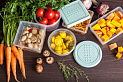 Набор контейнеров для продуктов Plast Team PATTERN, квадратных, коралловый, 3 шт. (1л), 124х124х135 (PT9855) 000000000001201532
