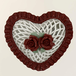 Конфетница OLAFF Сердечко КРУЖЕВА ажурная с крышкой JF-252093R 000000000001163486