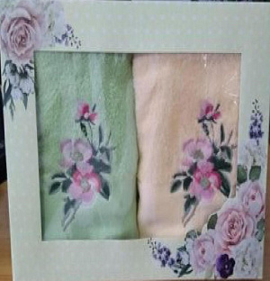 Набор из двух махровых полотенец . Плотность 360 г/м2,хлопок 100%, прекрасно впитывают, мягие на ощупь. Нежный дизайн, прекрасно под 000000000001195926