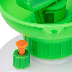 Опрыскиватель помповый 5л белый пластик Опрыскиватель помповый 5л белый пластик 000000000001222692