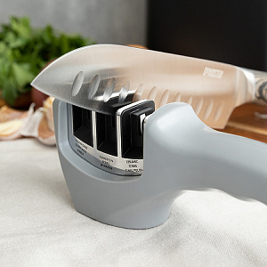 Точилка для ножей 20x4,5x7,2см DE'NASTIA трехэтапная заточка серый пластик 000000000001218766