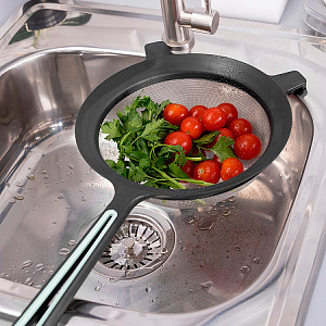 Сито среднее D17см DE'NASTIA мятное/черное пластик нержавеющая сталь 000000000001212514