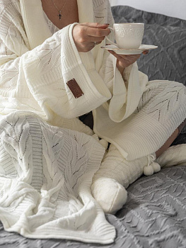 Плед с рукавами 160x160см DE'NASTIA молочный/бежевый акрил 000000000001218619