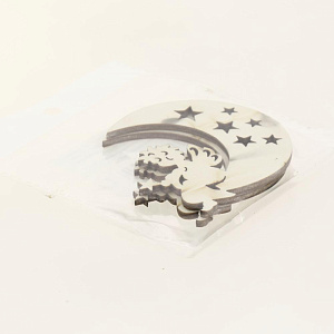 Декоративное украшение 7х8см Морозная Ангелок на луне дерево 000000000001180402