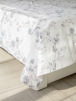 Комплект постельного бельяСемейный(пододеяльник145x210см,простыня230x260см,наволочки50х70-1шт/70х70-1шт)DE'NASTIA FLOWERSбелый/синий сатин-твил хлопок 000000000001229609