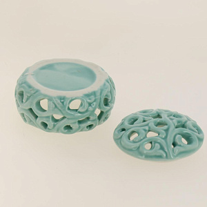 Декоративная Голубая резная шкатулка (фарфор) / 7,5X7,5X4,5см арт.79187 000000000001195731