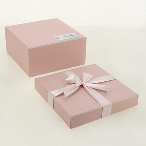 Коробка подарочная с бантом 190x190x90мм розовый квадрат бумага микровельвет/розовая лента 3055 Д10103К.148.1 000000000001205112