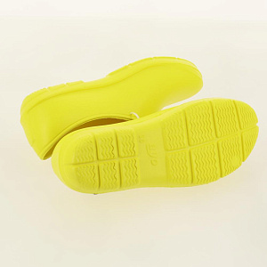 Галоши женские р.36 AYO желтый выполнены из ЭВА, обладающего антибактериальными и противогрибковыми свойствами, легкостью. Удобная колодка. 000000000001206263