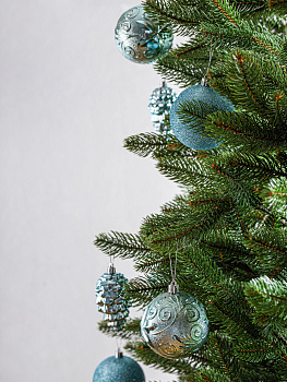 Набор украшений декоративных 12шт голубой пластик (шар с блестками 8см-4шт, шар гладкий 8см-2шт, шар с рисунком 8см-4шт, шишка гладкая 10см-2шт) 000000000001208295