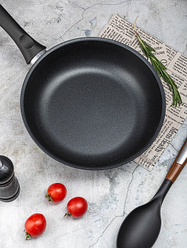 Сковорода 24х6см KUKMARA утолщенное дно 6мм антипригарное покрытие черный литой алюминий 000000000001011237