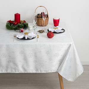 Скатерть Доляна "Серебряные снежинки" белый, 150х180см, 115±10гр, 100% полиэстер 4469120 000000000001202367