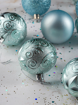 Набор украшений декоративных 9шт голубой пластик (шар матовый 6см-2шт, шар с блестками 6см-2шт, шар с рисунком 6см-5шт) 000000000001208296