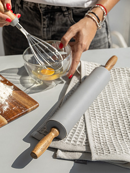 Скалка 42,5x24,5x5см DE'NASTIA деревянная ручка из акации серый силикон 000000000001213974