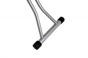 Доска гладильная 110х33см PERILLA Гиги однотонная. Имеет пластиковый крючок для крепления в шкафу. Гладильная поверхность-металл термостойкий чехол 000000000001205948