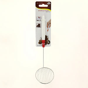 Шумовка для глазури L26см VL80-262.Изготовлено:рабочая часть из коррозионностойкой (нержавеющей) стали, ручка из пластмассы (полипр 000000000001190144