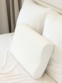 Подушка анатомическая 60x35x10/8см DE'NASTIA мемори с валиком белый пенополиуретан 000000000001220161