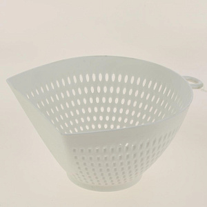 Дуршлаг с миской Дабл. Изготовлено из пластмассы (полипропилен). Размеры: дуршлаг - 14х13,5х8 см, миска – 14х13,5х7см, емкость 500мл 000000000001192436