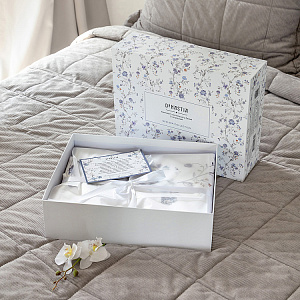 Комплект постельного белья 2,0сп (пододеяльник 175x210см, простыня 215x240см, наволочки 50х70см-2шт) DE'NASTIA FLOWERS белый/синий сатин-твил хлопок 000000000001224483