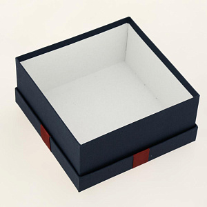 Коробка 19x19x9см подарочная с бантом Рогожка синий/красная лента 000000000001205123