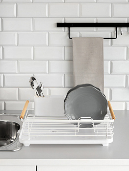 Сушилка кухонная 42x30x16см DE'NASTIA с поддоном и ручками белый железо/ПП/бук 000000000001227723