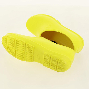 Галоши женские р.37 AYO желтый выполнены из ЭВА, обладающего антибактериальными и противогрибковыми свойствами, легкостью. Удобная колодка 000000000001206264