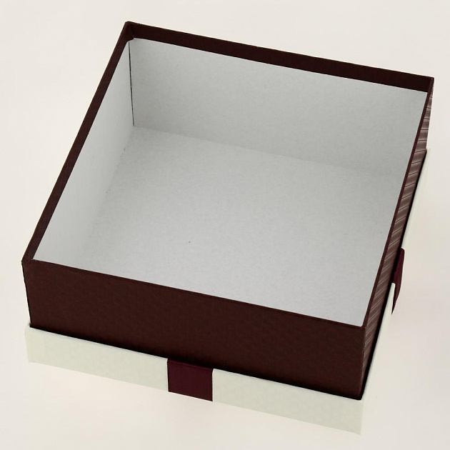 Коробка подарочная с бантом тиснение РОМБ-крупный 190x190x90мм Д10103К.185.2 000000000001205212