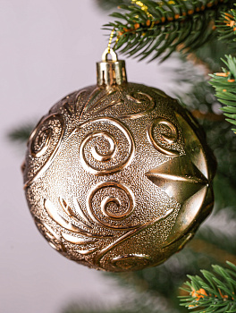 Набор украшений декоративных 12шт золото пластик (шар с блестками 8см-4шт, шар гладкий 8см-2шт, шар с рисунком 8см-4шт, шишка гладкая 10см-2шт) 000000000001208289