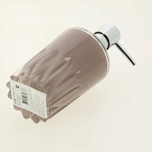 Диспенсер для жидкого мыла DE'NASTIA граненый вишневый пластик 000000000001207095