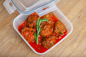 Емкость для продуктов HELSINKI квадратная 0,8л натуральный PLAST TEAM PT1301НАТ-28 000000000001186046