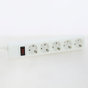 Фильтр сетевой 5 розеток 3м CENTEK СТ-8900-5-3,0 White ДВОЙНАЯ ЗАЩИТА мощность 2200Вт белый пластик 000000000001212419