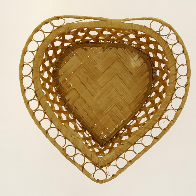 Хлебница с расправленными краями в виде сердечка, редкое плетение  (20*20*H5)122835 000000000001189817