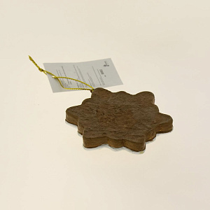 Новогоднее подвесное украшение Пряник-Снежинка Золотая из полирезины / 7х7х1,5см арт.80083 000000000001191423