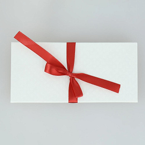 Подарочная коробка ДЛЯ ДЕНЕГ 17,2х8,3х1,6см РутаУпак с бантом белый-бордовый 000000000001209751