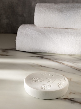 Мыльница DE'NASTIA Гравировка цветы белый полирезина 000000000001218905