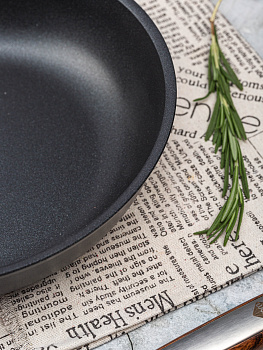 Сковорода 24х6см KUKMARA утолщенное дно 6мм антипригарное покрытие черный литой алюминий 000000000001011237