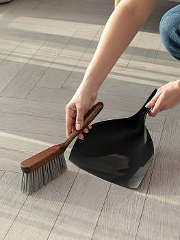 Щётка с совком 23x35см DE'NASTIA Dark wood бук/ПП/ПЭТ L000047 000000000001226883