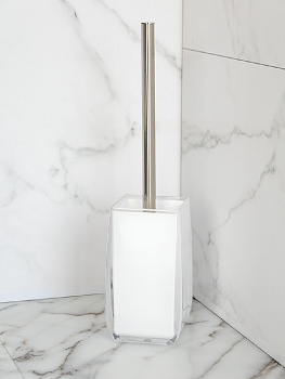 Щётка для унитаза DE'NASTIA четырёхгранная белый пластик 000000000001217317