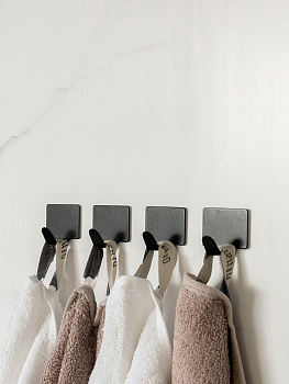 Набор крючков на липучке 4шт 2,5x4см DE'NASTIA матовый черный металл 000000000001228035