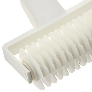 Ролик для нарезки теста пластик M010208/R010123 000000000001173836