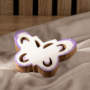 Декоративная фигурка 15x11x2,5см DE'NASTIA Бабочка бело-синий дерево манго 000000000001225940