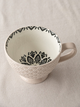 Кружка на ножке 400мл LUCKY Ромбы кайма по внутр краю ромбы бежевый фарфор 000000000001220858